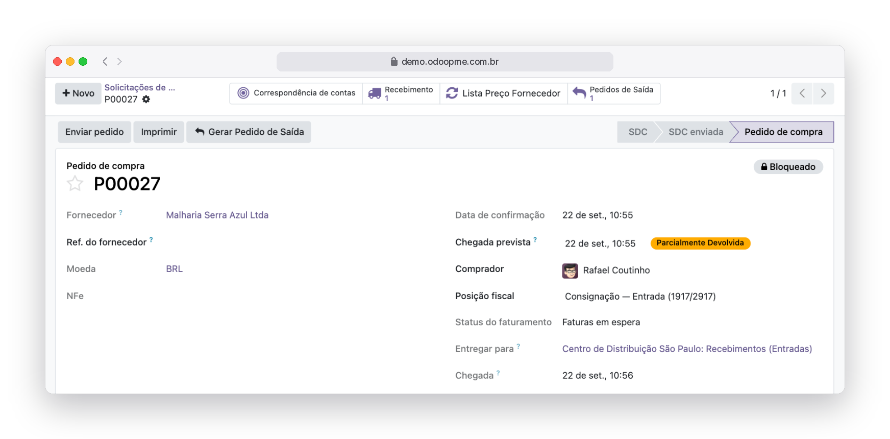 Ordem de compra com o badge Parcialmente Devolvida e o botão inteligente Pedidos de Saída